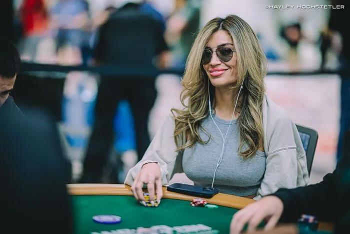 hhpoker客服ANT推荐：Robbi Lew夺冠后故意展示J-4手牌暗讽盖哥